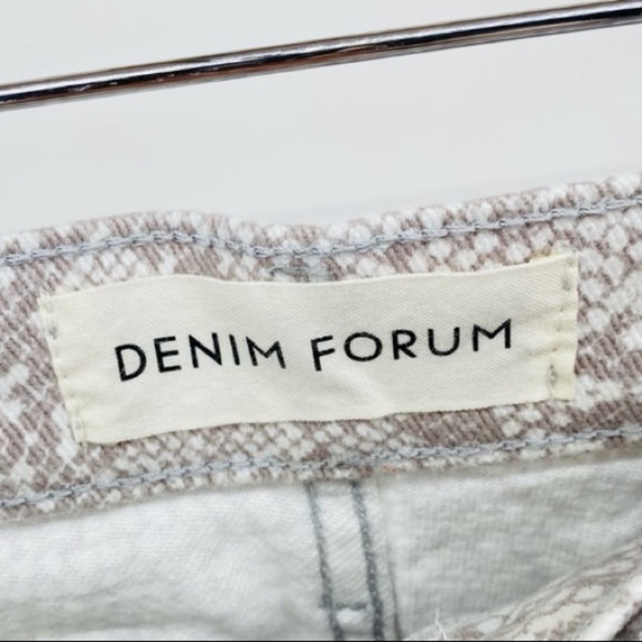 Aritzia Denim Forum The Lola High Rise Skinny Crop Pants Snake 25 - Picture 3 of 7